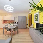 Bwr - Apartment With Terrace , Bartolini