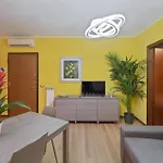Bwr - Apartment With Terrace , Bartolini
