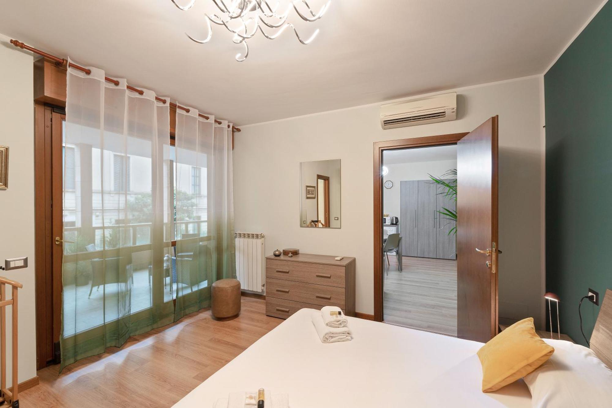 Bwr - With Terrace , Bartolini *